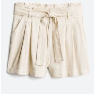 Tie waist cuffed shorts